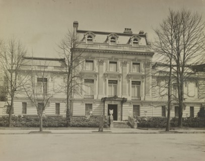 Mary Scott Townsend house, Washington, D.C., c1910. Creator: Frances Benjamin Johnston.