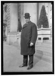 Thompson, Mayor of Chicago, between 1911 and 1917. Creator: Harris & Ewing.