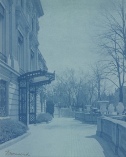 Mary Scott Townsend House, Wash., D.C.: Carriage house(?), c1910. Creator: Frances Benjamin Johnston.