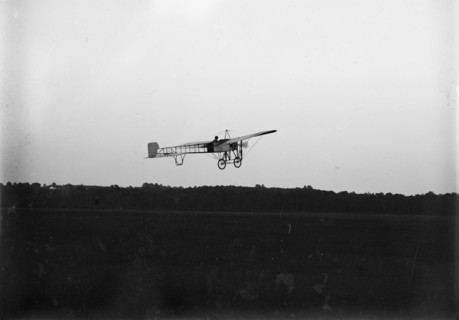 Miss Bernetta Miller, Moissant [sic] - Famous French Aeronautic Family, 1911. Creator: Harris & Ewing.