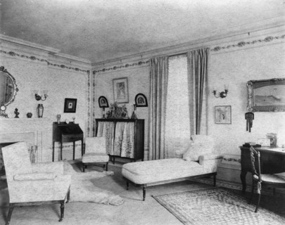 Bedroom with fireplace, padded chaise longue, window, and polar..., Greenwich, Connecticut, 1908. Creator: Frances Benjamin Johnston.