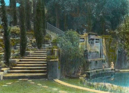 Il Paradiso, Mrs. Dudley Peter Allen house, 1188 Hillcrest Avenue, Oak Knoll, Pasadena, CA, 1917. Creator: Frances Benjamin Johnston.