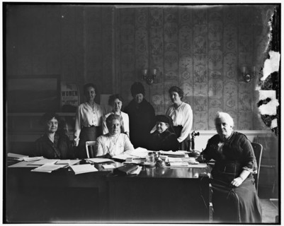 Woman's Committee Council of National Defense, between 1910 and 1920. Creator: Harris & Ewing.