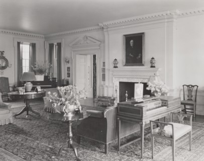 The Rocks, home of Mr. & Mrs. Pierre Gaillard - Living Room w / fireplace, between 1926 and 1950. Creator: Frances Benjamin Johnston.