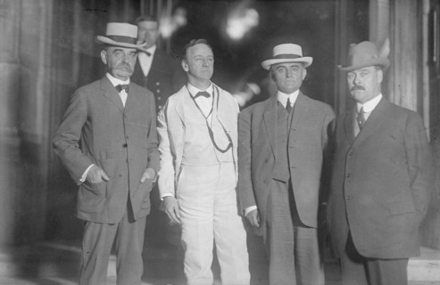 Democratic National Convention - Sen. Willard Saulsbury; Josephus Daniels of North Carolina..., 1912 Creator: Harris & Ewing.