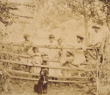 Snicker's Gap. Watching the stage go by, between 1900 and 1901. Creator: Frances Benjamin Johnston.