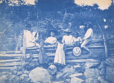 Snicker's Gap. Watching the stage go by, between 1900 and 1901. Creator: Frances Benjamin Johnston.