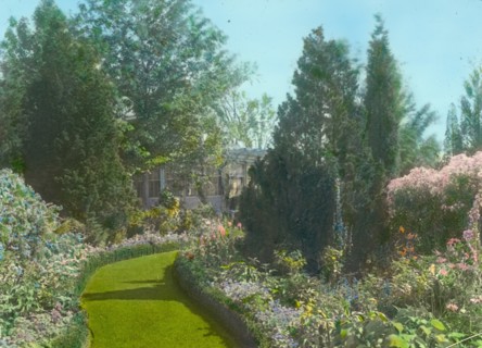 Welwyn, Harold Irving Pratt house, 100 Crescent Beach Road, Glen Cove, New York, c1914. Creator: Frances Benjamin Johnston.