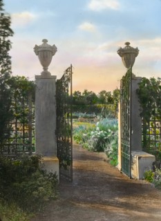 Beacon Hill House, Arthur Curtiss James house, Beacon Hill Road, Newport, Rhode Island, 1917. Creator: Frances Benjamin Johnston.