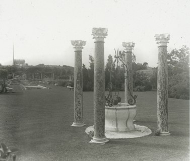 Beacon Hill House, Arthur Curtiss James house, Beacon Hill Road, Newport, Rhode Island, 1917. Creator: Frances Benjamin Johnston.