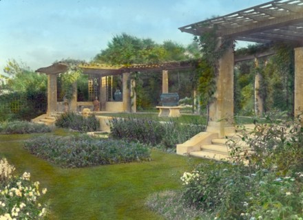 Beacon Hill House, Arthur Curtiss James house, Beacon Hill Road, Newport, Rhode Island, 1914. Creator: Frances Benjamin Johnston.