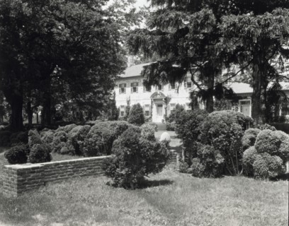 Chatham, Colonel Daniel Bradford Devore house, 120 Chatham Lane, Fredericksburg, Virginia, 1927. Creator: Frances Benjamin Johnston.