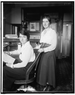 Genevieve Chapin & Sue Court, c1918. Creator: Harris & Ewing.
