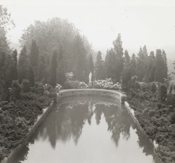 Killenworth, George Dupont Pratt house, Glen Cove, New York, c1918. Creator: Frances Benjamin Johnston.