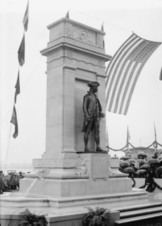John Paul Jones - Dedication of Monument, 4/17/12, The Monument, 1912 April 17. Creator: Harris & Ewing.
