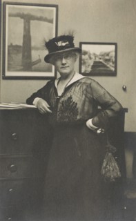 Mattie Edwards Hewitt, between 1911 and 1917. Creator: Frances Benjamin Johnston.