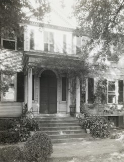 Federal Hill, John Keim house, 504 Hanover Street, Fredericksburg, Virginia, between 1927 and 1929 Creator: Frances Benjamin Johnston.