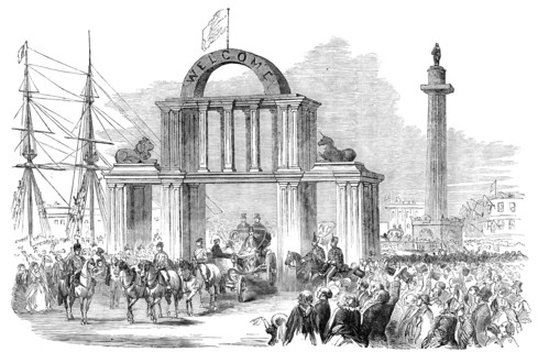 Arch in Whitefriars at the Wilberforce Column, Hull, 1854. Creator: Unknown.