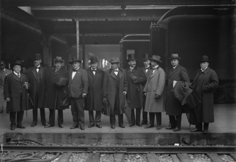 British Labor Committees At Union Station, 1917.