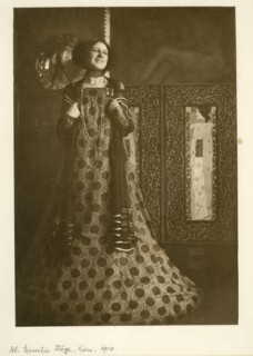 Portrait of Emilie Flöge, 1910. Private Collection.