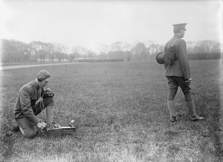 Army, U.S. Field Buzzer, 1915. Creator: Harris & Ewing.