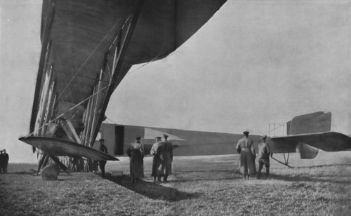 ''Un avion geant Russe du type "Ilya Lourometz".', 1916. Creator: Unknown.