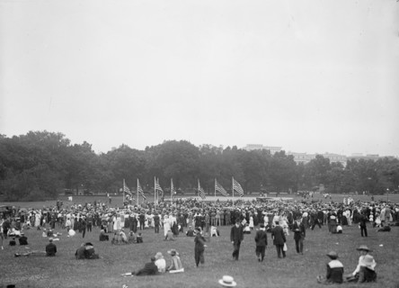 Confederate Reunion - Registration Day. Crowds At Monument Grounds, 1917. Washington, D.C.