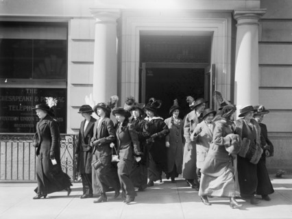 Chesapeake & Potomac Telephone Co. - Telephone Girls, 1914. Women telephonists, Washington, DC.