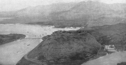 ''Panarama de Scutari d'Albanie. -- Au premier plan, la vieille citadelle.', 1916. Creator: Unknown.