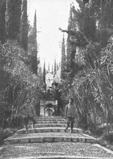 'L'Achilleion, transforme en ambulance, est confie a la garde de nos alpins; allee en..., c1916. Creator: Robert Vaucher.
