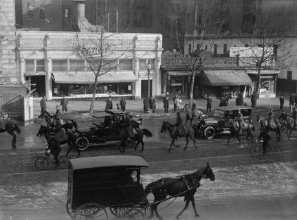 Childs Restaurant, Pennsylvania Avenue, 1917. Creator: Harris & Ewing.