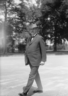Cummins, Albert Baird, Governor of Iowa, 1902-1908; Senator, 1908-1926. Snap, 1917.