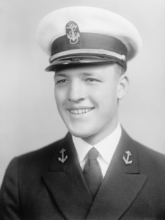 Holmes, Tracy S. Midshipman - Portrait, 1933.