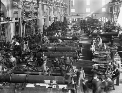Navy Yard, U.S., Washington - Torpedo Shop, 1917.
