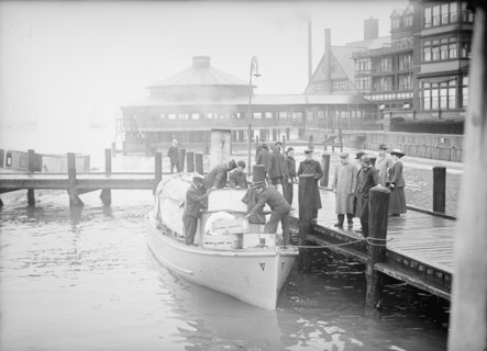 Navy, U.S. Pier at Old Pt. Comfort, 1914.