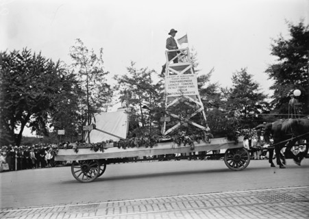 Preparedness Parade - Forest Service Float, 1916.
