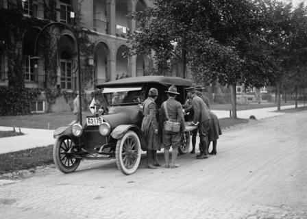 Red Cross Motor Corps - Groups, 1917.