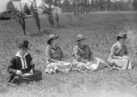 Woman's National Service School, Under Woman's Section, Navy League, Receiving Signal, 1917.