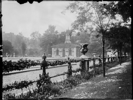 Italian Gardens, Pavilion of The Fountains, Kensington Gardens, Westminster, London, 1906. Creator: Katherine Jean Macfee.