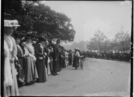 Hyde Park, City of Westminster, London, 1907. Creator: Katherine Jean Macfee.