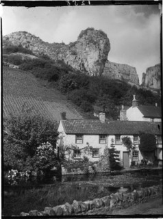Mark Hole Cottage, The Cliffs, Cheddar, Sedgemoor, Somerset, 1907. Creator: Katherine Jean Macfee.