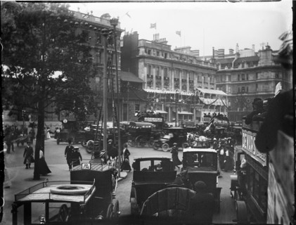 Hyde Park Corner, City of Westminster, London, 1911. Creator: Katherine Jean Macfee.