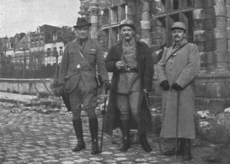 'Richard Harding Davis. Un temoin veridique de notre guerre; Richard Harding Davis, le..., 1916. Creator: Unknown.