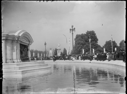 Queen Victoria Memorial, The Mall, St James, City of Westminster, London, 1919. Creator: Katherine Jean Macfee.