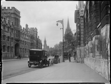 High Street, Oxford, Oxfordshire, 1924. Creator: Katherine Jean Macfee.
