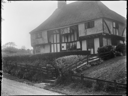 Ye Olde House, Stone-in-Oxney, Stone-cum-Ebony, Ashford, Kent, 1926. Creator: Katherine Jean Macfee.