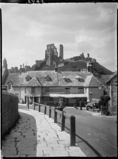 Greyhound Hotel, The Square, Corfe Castle, Purbeck, Dorset, 1927. Creator: Katherine Jean Macfee.