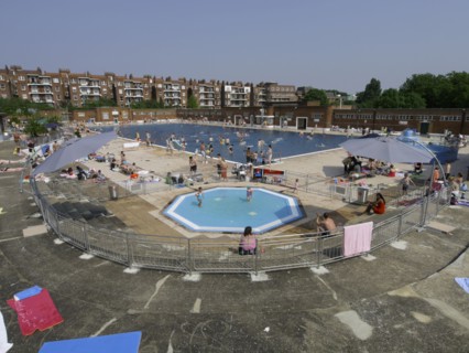 Parliament Hill Fields Lido, Gordon House Road, Gospel Oak, Camden, London, 2007. Creator: Simon Inglis.
