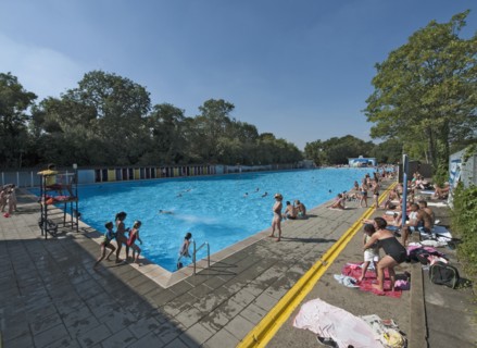 Tooting Bec Lido, Tooting Bec Road, Streatham, Wandsworth, London, 2013. Creator: Simon Inglis.