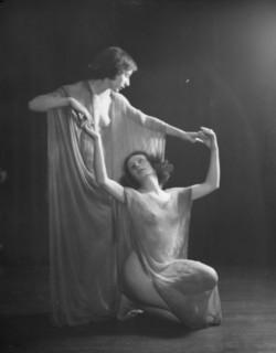 Desha and Leah, 1921 Aug. 19. Creator: Arnold Genthe.